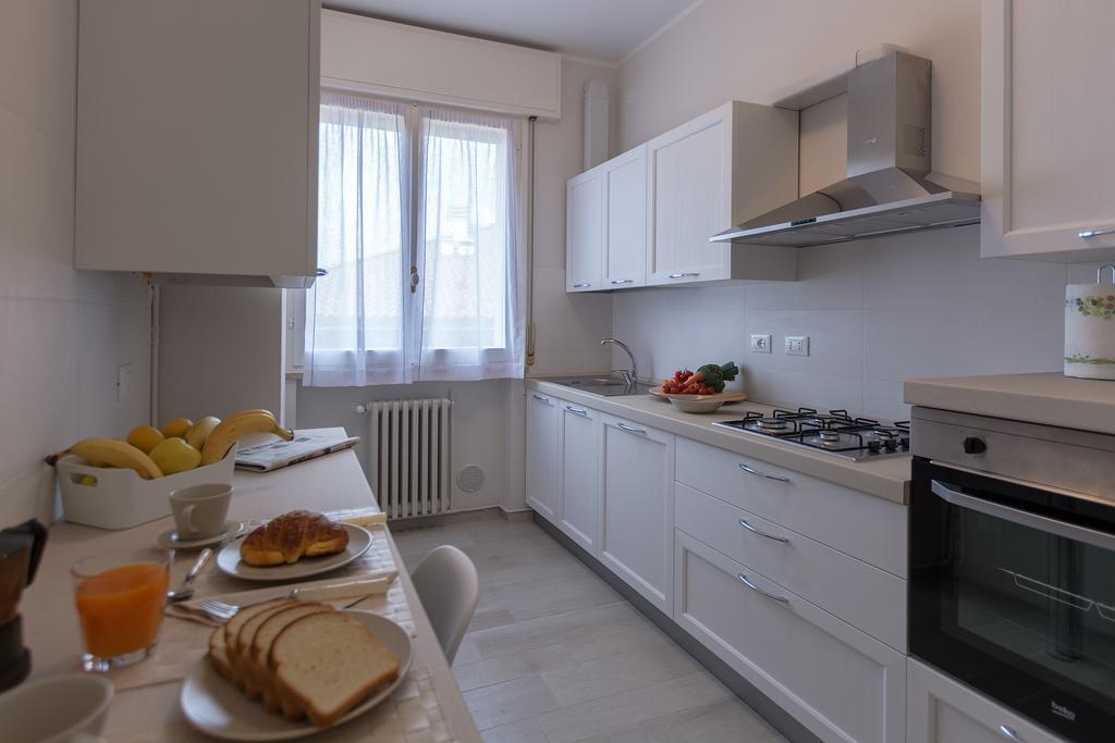 St. Vitale'S Basilic View Elegant Apartment Ravenna Bagian luar foto
