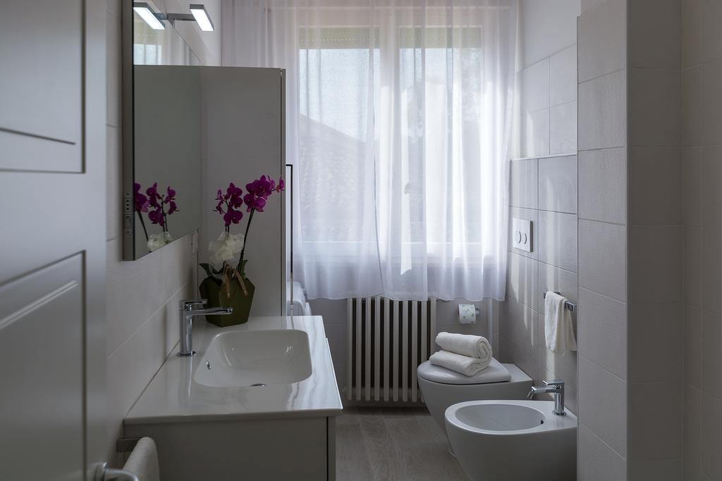 St. Vitale'S Basilic View Elegant Apartment Ravenna Bagian luar foto