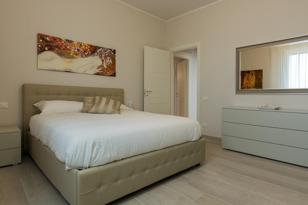 St. Vitale'S Basilic View Elegant Apartment Ravenna Bagian luar foto