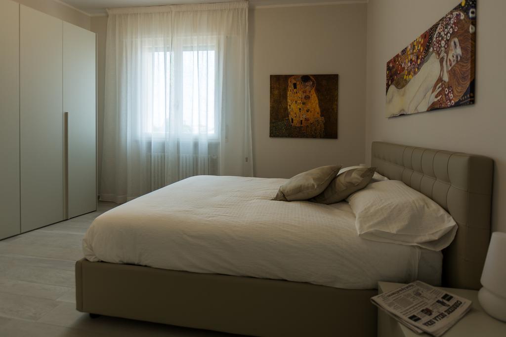St. Vitale'S Basilic View Elegant Apartment Ravenna Bagian luar foto